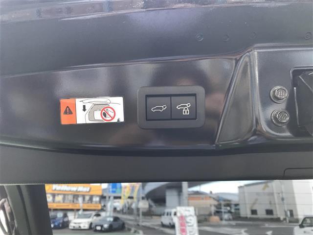 プリウス Z Bluetoothオーディオ プリクラッシュ パワーゲート 追従型クルコン 1オーナ オートライト レーンアシスト ETC2.0 メモリナビ オートマチックハイビーム LEDランプ ナビ・TV AC(9枚目)