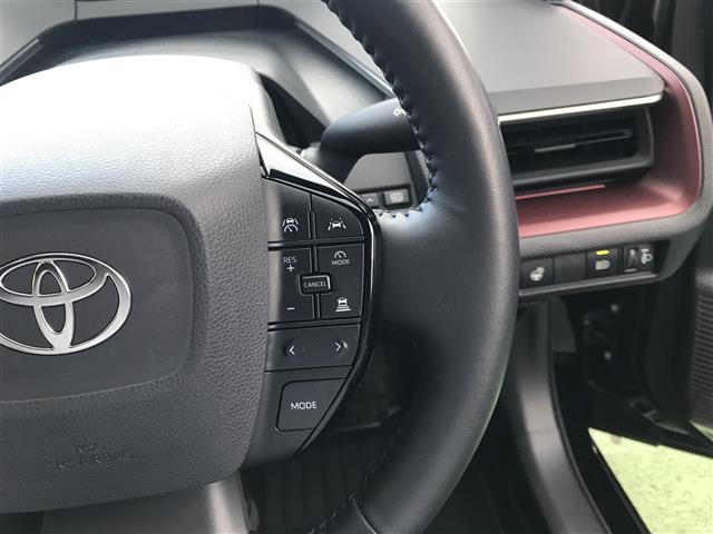 プリウス Z Bluetoothオーディオ プリクラッシュ パワーゲート 追従型クルコン 1オーナ オートライト レーンアシスト ETC2.0 メモリナビ オートマチックハイビーム LEDランプ ナビ・TV AC(26枚目)