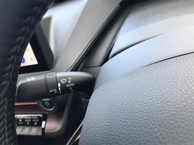 プリウス Z Bluetoothオーディオ プリクラッシュ パワーゲート 追従型クルコン 1オーナ オートライト レーンアシスト ETC2.0 メモリナビ オートマチックハイビーム LEDランプ ナビ・TV AC(27枚目)