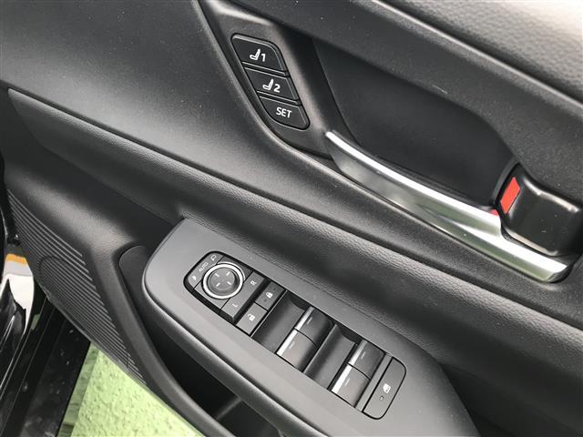 プリウス Z Bluetoothオーディオ プリクラッシュ パワーゲート 追従型クルコン 1オーナ オートライト レーンアシスト ETC2.0 メモリナビ オートマチックハイビーム LEDランプ ナビ・TV AC(33枚目)