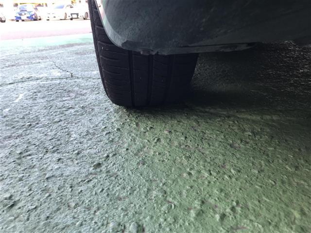 プリウス Z Bluetoothオーディオ プリクラッシュ パワーゲート 追従型クルコン 1オーナ オートライト レーンアシスト ETC2.0 メモリナビ オートマチックハイビーム LEDランプ ナビ・TV AC(40枚目)