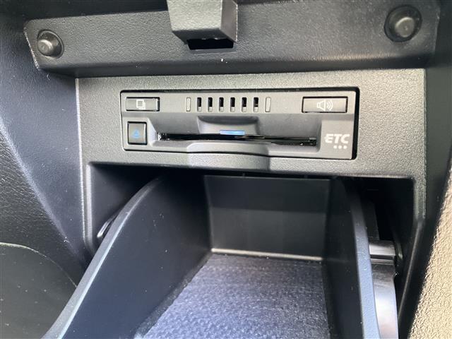 アルファード 2.5S Cパッケージ 両電動ドア 電動トランク 2.0ETC 本革 オートLED Bモニタ レーンキープ オットマン 地デジ 1オーナー エアロ DVD再生可能 パノラマルーフ シートヒータ リアオートエアコン ナビテレビ(17枚目)