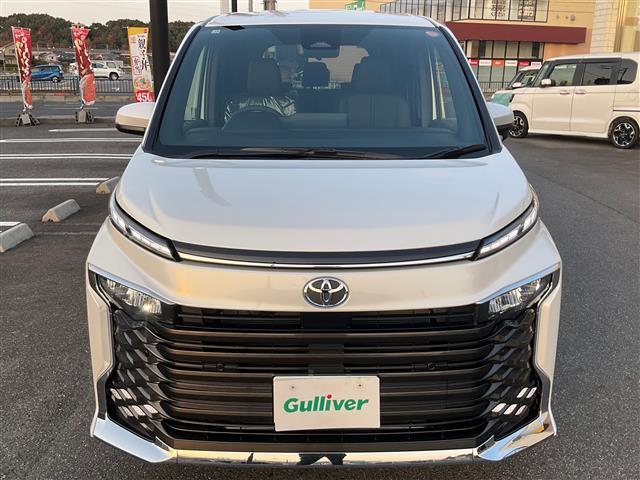 ヴォクシー S-Z 登録済み未使用車 車検令和10年10月 両側パワースライドドア純正LEDヘッドライトデジタルインナーミラー10.5インチディスプレイTVBluetooth合成皮革+ファブリックシート前席快適温熱シート(2枚目)