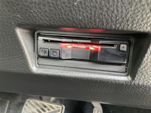 スイフト XG ナビテレビ 地デジフルセグ WエアB リアカメラ フルオートエアコン 運転席エアバッグ 横滑防止 スマートエントリー パワーウィンドウ メモリーナビ パワステ ABS DVD再生 キ-フリ- Dレコ(27枚目)