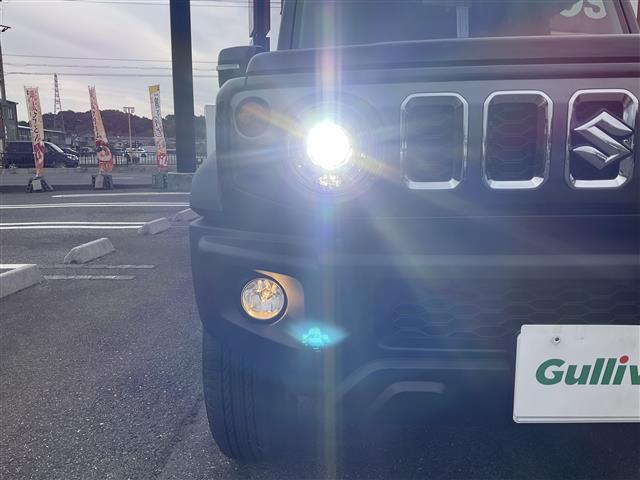 ジムニーノマド FC ワンオーナー 禁煙車 スズキセーフティサポート クルーズコントロール 純正LEDヘッドライト 前席シートヒーター バックカメラ付き 純正15インチアルミホイール プッシュスタート(12枚目)