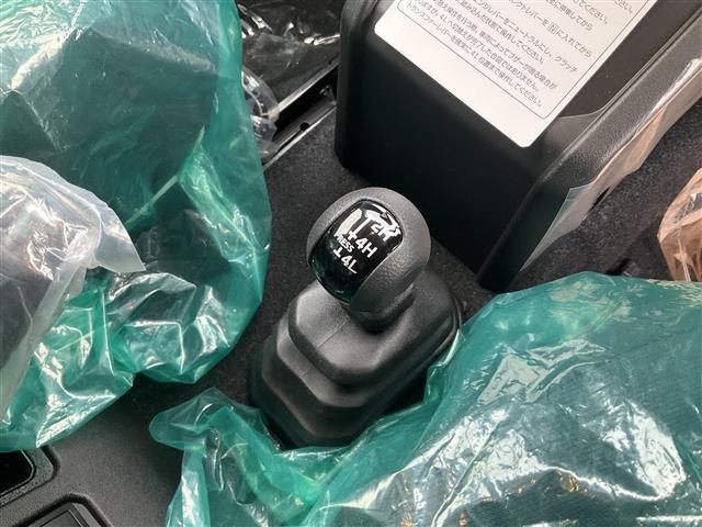 ジムニーノマド FC ワンオーナー 禁煙車 スズキセーフティサポート クルーズコントロール 純正LEDヘッドライト 前席シートヒーター バックカメラ付き 純正15インチアルミホイール プッシュスタート(20枚目)