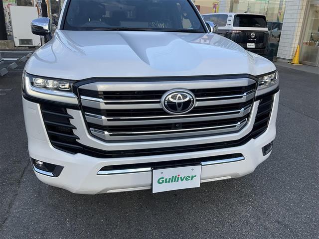 ランドクルーザー ＺＸ　パワーゲート　衝突軽減装置　センターデフロック　ナビＴＶ　１オナ　ＬＥＤ　オートマチックハイビーム　エアシート　オートライト　スマートキー　本革　３列シート　パノラマサンルーフ　オートエアコン　４ＷＤ（12枚目）