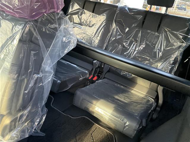 ランドクルーザー ＺＸ　パワーゲート　衝突軽減装置　センターデフロック　ナビＴＶ　１オナ　ＬＥＤ　オートマチックハイビーム　エアシート　オートライト　スマートキー　本革　３列シート　パノラマサンルーフ　オートエアコン　４ＷＤ（27枚目）