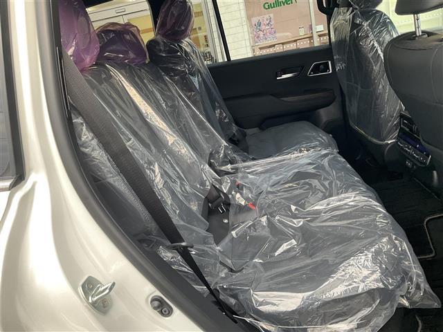 ランドクルーザー ＺＸ　パワーゲート　衝突軽減装置　センターデフロック　ナビＴＶ　１オナ　ＬＥＤ　オートマチックハイビーム　エアシート　オートライト　スマートキー　本革　３列シート　パノラマサンルーフ　オートエアコン　４ＷＤ（30枚目）