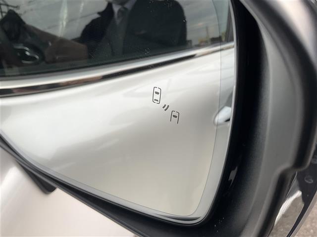 ランドクルーザー ＺＸ　パワーゲート　衝突軽減装置　センターデフロック　ナビＴＶ　１オナ　ＬＥＤ　オートマチックハイビーム　エアシート　オートライト　スマートキー　本革　３列シート　パノラマサンルーフ　オートエアコン　４ＷＤ（36枚目）