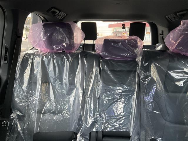 ランドクルーザー ＺＸ　パワーゲート　衝突軽減装置　センターデフロック　ナビＴＶ　１オナ　ＬＥＤ　オートマチックハイビーム　エアシート　オートライト　スマートキー　本革　３列シート　パノラマサンルーフ　オートエアコン　４ＷＤ（37枚目）