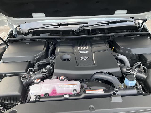 ランドクルーザー ＺＸ　パワーゲート　衝突軽減装置　センターデフロック　ナビＴＶ　１オナ　ＬＥＤ　オートマチックハイビーム　エアシート　オートライト　スマートキー　本革　３列シート　パノラマサンルーフ　オートエアコン　４ＷＤ（40枚目）