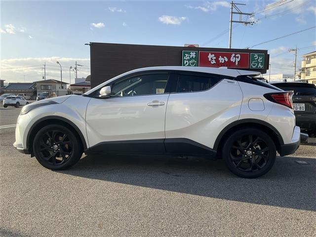 Ｃ－ＨＲ Ｇ　モード　ネロ　セーフティプラスＩＩ　Ｂｌｕｅｔｏｏｔｈ対応　全周囲モニタ　ＬＫＡ　プリクラッシュ　オートエアコン　バックモニター　横滑防止装置　オートマチックハイビーム　ＬＥＤライト　パワステ　スマートキー　アイドリングストップ　ＡＢＳ（5枚目）