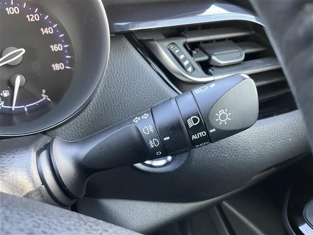 Ｃ－ＨＲ Ｇ　モード　ネロ　セーフティプラスＩＩ　Ｂｌｕｅｔｏｏｔｈ対応　全周囲モニタ　ＬＫＡ　プリクラッシュ　オートエアコン　バックモニター　横滑防止装置　オートマチックハイビーム　ＬＥＤライト　パワステ　スマートキー　アイドリングストップ　ＡＢＳ（35枚目）