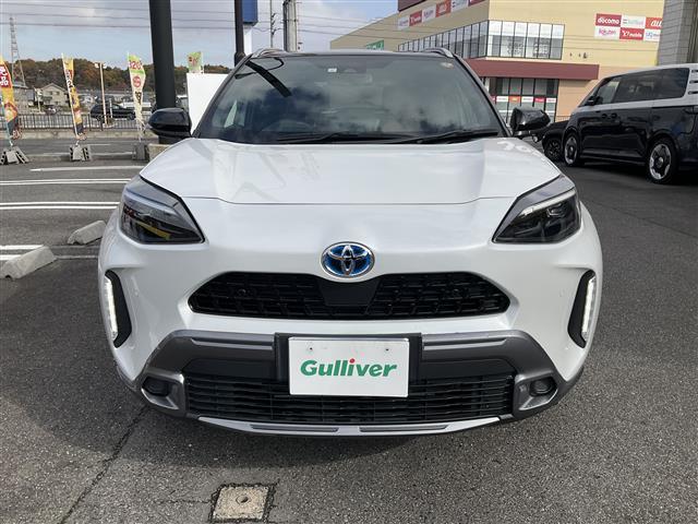 ヤリスクロス ハイブリッドZ アドベンチャー ワンオーナー 禁煙車 純正8インチディスプレイオーディオBluetooth、フルセグテレビ バックカメラ ハーフレザーシートシートヒーター 運転席パワーシート パワーバックドア 純正LEDヘッドライト(3枚目)