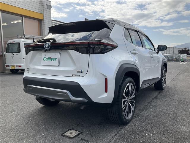 ヤリスクロス ハイブリッドZ アドベンチャー ワンオーナー 禁煙車 純正8インチディスプレイオーディオBluetooth、フルセグテレビ バックカメラ ハーフレザーシートシートヒーター 運転席パワーシート パワーバックドア 純正LEDヘッドライト(8枚目)