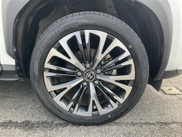 ヤリスクロス ハイブリッドZ アドベンチャー ワンオーナー 禁煙車 純正8インチディスプレイオーディオBluetooth、フルセグテレビ バックカメラ ハーフレザーシートシートヒーター 運転席パワーシート パワーバックドア 純正LEDヘッドライト(11枚目)