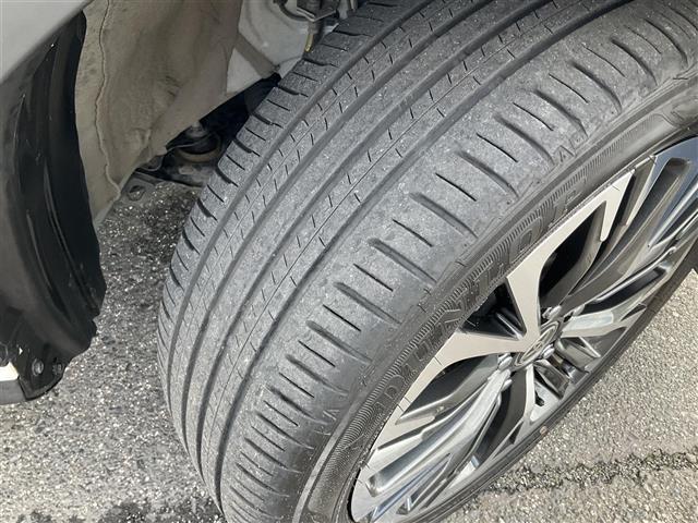 ヤリスクロス ハイブリッドZ アドベンチャー ワンオーナー 禁煙車 純正8インチディスプレイオーディオBluetooth、フルセグテレビ バックカメラ ハーフレザーシートシートヒーター 運転席パワーシート パワーバックドア 純正LEDヘッドライト(12枚目)