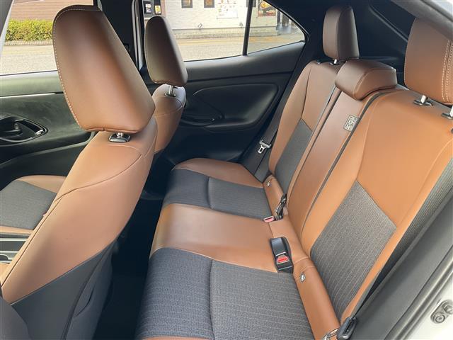 ヤリスクロス ハイブリッドZ アドベンチャー ワンオーナー 禁煙車 純正8インチディスプレイオーディオBluetooth、フルセグテレビ バックカメラ ハーフレザーシートシートヒーター 運転席パワーシート パワーバックドア 純正LEDヘッドライト(27枚目)