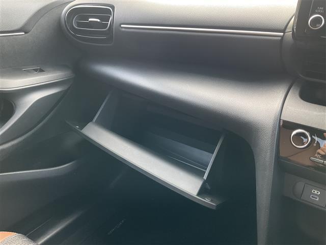 ヤリスクロス ハイブリッドZ アドベンチャー ワンオーナー 禁煙車 純正8インチディスプレイオーディオBluetooth、フルセグテレビ バックカメラ ハーフレザーシートシートヒーター 運転席パワーシート パワーバックドア 純正LEDヘッドライト(33枚目)