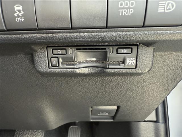 カローラスポーツ ハイブリッドＧ　Ｚ　純正１０．５インチディスプレイナビ／フルセグＴＶ／バックモニター／ＥＴＣ２．０／両前席シートヒーター／純正１８インチＡＷ／レーダークルーズ／レーンキープ／オートマチックハイビーム／ＬＥＤヘッドライト（31枚目）