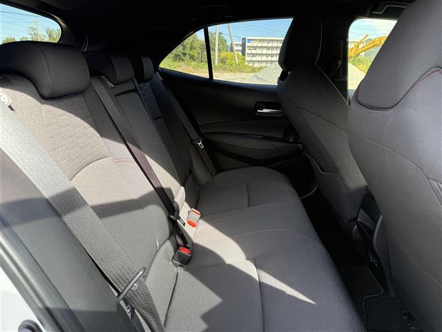 カローラスポーツ ハイブリッドＧ　Ｚ　純正１０．５インチディスプレイナビ／フルセグＴＶ／バックモニター／ＥＴＣ２．０／両前席シートヒーター／純正１８インチＡＷ／レーダークルーズ／レーンキープ／オートマチックハイビーム／ＬＥＤヘッドライト（34枚目）