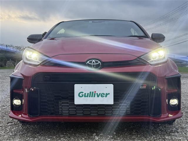 ＧＲヤリス ＲＺ　ハイパフォーマンス　ＢＴオーディオ　追従クルコン　Ｉストップ　ＬＥＤヘッド　ターボ　バックガイドモニター　Ｃソナー　ＡＷＤ　フルオートエアコン　横滑り防止装置付き　スマートキ－　ＡＢＳ付き　パワーウインドウ　キーフリー（12枚目）