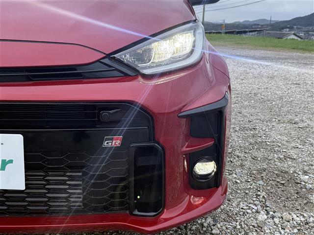 ＧＲヤリス ＲＺ　ハイパフォーマンス　ＢＴオーディオ　追従クルコン　Ｉストップ　ＬＥＤヘッド　ターボ　バックガイドモニター　Ｃソナー　ＡＷＤ　フルオートエアコン　横滑り防止装置付き　スマートキ－　ＡＢＳ付き　パワーウインドウ　キーフリー（13枚目）