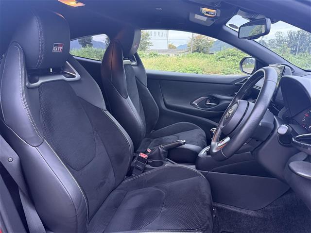 ＧＲヤリス ＲＺ　ハイパフォーマンス　ＢＴオーディオ　追従クルコン　Ｉストップ　ＬＥＤヘッド　ターボ　バックガイドモニター　Ｃソナー　ＡＷＤ　フルオートエアコン　横滑り防止装置付き　スマートキ－　ＡＢＳ付き　パワーウインドウ　キーフリー（17枚目）