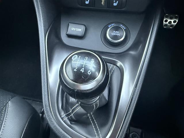 ＧＲヤリス ＲＺ　ハイパフォーマンス　ＢＴオーディオ　追従クルコン　Ｉストップ　ＬＥＤヘッド　ターボ　バックガイドモニター　Ｃソナー　ＡＷＤ　フルオートエアコン　横滑り防止装置付き　スマートキ－　ＡＢＳ付き　パワーウインドウ　キーフリー（28枚目）