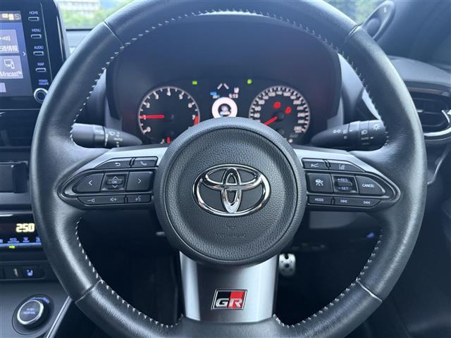 ＧＲヤリス ＲＺ　ハイパフォーマンス　ＢＴオーディオ　追従クルコン　Ｉストップ　ＬＥＤヘッド　ターボ　バックガイドモニター　Ｃソナー　ＡＷＤ　フルオートエアコン　横滑り防止装置付き　スマートキ－　ＡＢＳ付き　パワーウインドウ　キーフリー（29枚目）