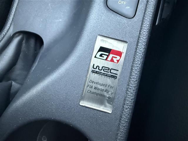 ＧＲヤリス ＲＺ　ハイパフォーマンス　ＢＴオーディオ　追従クルコン　Ｉストップ　ＬＥＤヘッド　ターボ　バックガイドモニター　Ｃソナー　ＡＷＤ　フルオートエアコン　横滑り防止装置付き　スマートキ－　ＡＢＳ付き　パワーウインドウ　キーフリー（37枚目）