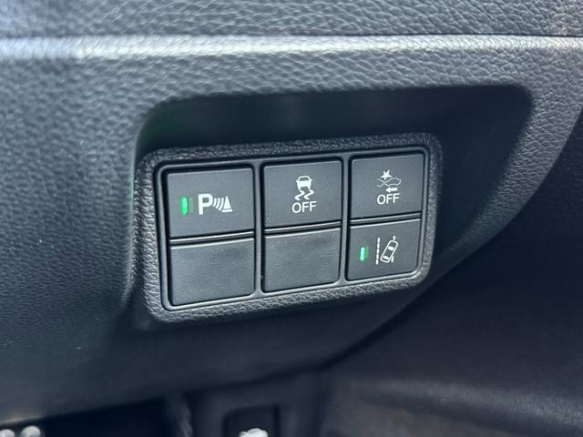 シビック ハッチバック　ホンダセンシング　アルパインナビ／フルセグＴＶ／Ｂｌｕｅｔｏｏｔｈ接続可／バックカメラ／ＥＴＣ／前後ドラレコ／６ＭＴ／ホンダセンシング／レーダークルコン／前後パーキングセンサー／純正１８インチＡＷ／ＬＥＤヘッドライト（25枚目）