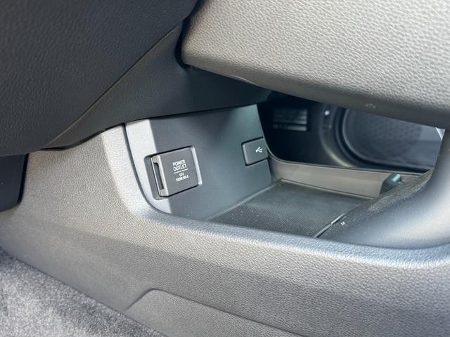 シビック ハッチバック　ホンダセンシング　アルパインナビ／フルセグＴＶ／Ｂｌｕｅｔｏｏｔｈ接続可／バックカメラ／ＥＴＣ／前後ドラレコ／６ＭＴ／ホンダセンシング／レーダークルコン／前後パーキングセンサー／純正１８インチＡＷ／ＬＥＤヘッドライト（32枚目）