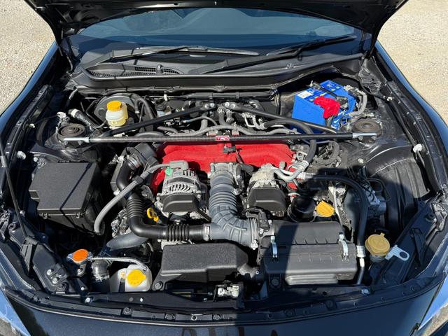 ８６ ＧＴリミテッド　ＴＲＤエアロ（Ｆ　Ｓ　ＲＵ）／ＴＲＤマフラー／ＴＲＤフロントタワーバー／社外ナビ／フルセグＴＶ／Ｂｌｕｅｔｏｏｔｈ接続可／バックカメラ／純正１７インチＡＷ／純正ドラレコ／ＴＲＤプッシュスタート（15枚目）