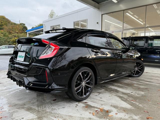 シビック ハッチバック　ホンダセンシング　後期モデル／６ＭＴ／純正ナビフルセグＴＶ／ＥＴＣ２．０／バックカメラ／ハーフレザーシート／ホンダセンシング／両前席パワーシート＆シートヒーター／純正１８インチＡＷ／ＬＥＤヘッドライト／前後ドラレコ（16枚目）