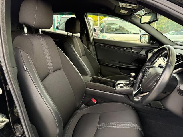 シビック ハッチバック　ホンダセンシング　後期モデル／６ＭＴ／純正ナビフルセグＴＶ／ＥＴＣ２．０／バックカメラ／ハーフレザーシート／ホンダセンシング／両前席パワーシート＆シートヒーター／純正１８インチＡＷ／ＬＥＤヘッドライト／前後ドラレコ（22枚目）