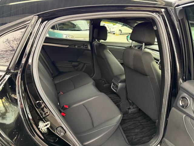 シビック ハッチバック　ホンダセンシング　後期モデル／６ＭＴ／純正ナビフルセグＴＶ／ＥＴＣ２．０／バックカメラ／ハーフレザーシート／ホンダセンシング／両前席パワーシート＆シートヒーター／純正１８インチＡＷ／ＬＥＤヘッドライト／前後ドラレコ（23枚目）