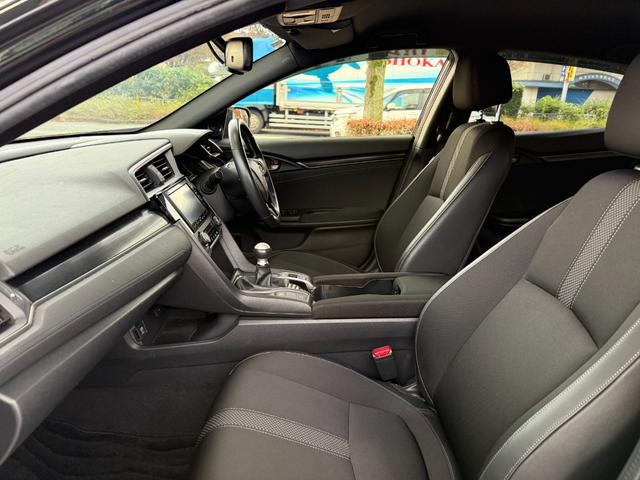 シビック ハッチバック　ホンダセンシング　後期モデル／６ＭＴ／純正ナビフルセグＴＶ／ＥＴＣ２．０／バックカメラ／ハーフレザーシート／ホンダセンシング／両前席パワーシート＆シートヒーター／純正１８インチＡＷ／ＬＥＤヘッドライト／前後ドラレコ（30枚目）