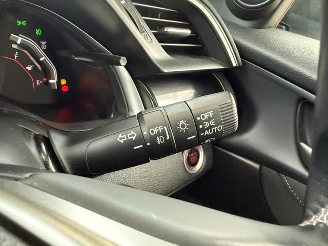 シビック ハッチバック　ホンダセンシング　後期モデル／６ＭＴ／純正ナビフルセグＴＶ／ＥＴＣ２．０／バックカメラ／ハーフレザーシート／ホンダセンシング／両前席パワーシート＆シートヒーター／純正１８インチＡＷ／ＬＥＤヘッドライト／前後ドラレコ（43枚目）