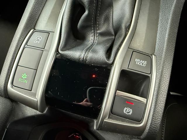 シビック ハッチバック　ホンダセンシング　後期モデル／６ＭＴ／純正ナビフルセグＴＶ／ＥＴＣ２．０／バックカメラ／ハーフレザーシート／ホンダセンシング／両前席パワーシート＆シートヒーター／純正１８インチＡＷ／ＬＥＤヘッドライト／前後ドラレコ（45枚目）