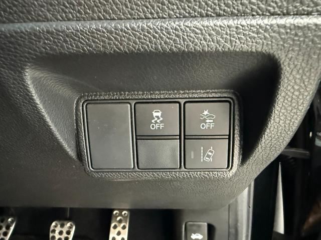 シビック ハッチバック　ホンダセンシング　後期モデル／６ＭＴ／純正ナビフルセグＴＶ／ＥＴＣ２．０／バックカメラ／ハーフレザーシート／ホンダセンシング／両前席パワーシート＆シートヒーター／純正１８インチＡＷ／ＬＥＤヘッドライト／前後ドラレコ（46枚目）