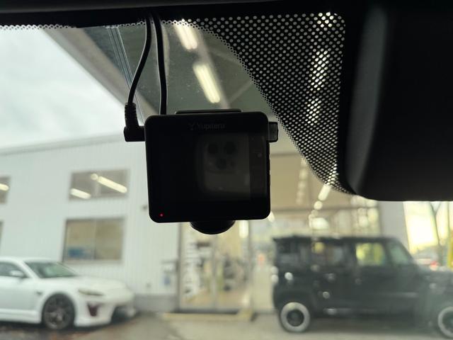 シビック ハッチバック　ホンダセンシング　後期モデル／６ＭＴ／純正ナビフルセグＴＶ／ＥＴＣ２．０／バックカメラ／ハーフレザーシート／ホンダセンシング／両前席パワーシート＆シートヒーター／純正１８インチＡＷ／ＬＥＤヘッドライト／前後ドラレコ（48枚目）