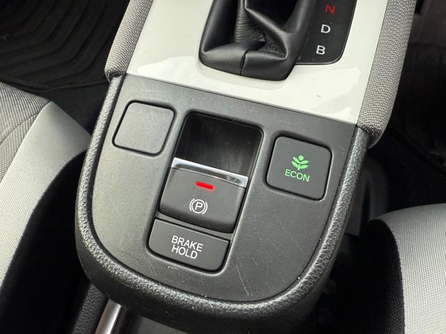 フィット e:HEVネス DOPエアロ(F/S/RU/RW)/純正ナビ/フルセグTV/バックカメラ/ホンダセンシング/前後ドラレコ/ETC/純正16インチAW/LEDヘッドライト/LEDフォグランプ/ステリモ/USBソケット(29枚目)