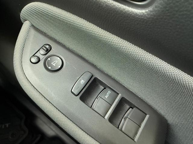 フィット e:HEVネス DOPエアロ(F/S/RU/RW)/純正ナビ/フルセグTV/バックカメラ/ホンダセンシング/前後ドラレコ/ETC/純正16インチAW/LEDヘッドライト/LEDフォグランプ/ステリモ/USBソケット(37枚目)