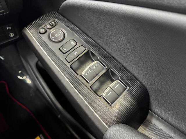 シビック ＥＸ　純正ＯＰテールゲートスポイラ／純正ＯＰフロントスカート／ＲＥＣＡＲＯシート／純正ナビ／ＢＯＳＥサウンド／ワイヤレス充電／ＬＥＤヘッドライト／ＬＥＤフォグ／スマートキー／ハーフレザーシート／自動防眩ミラ（34枚目）