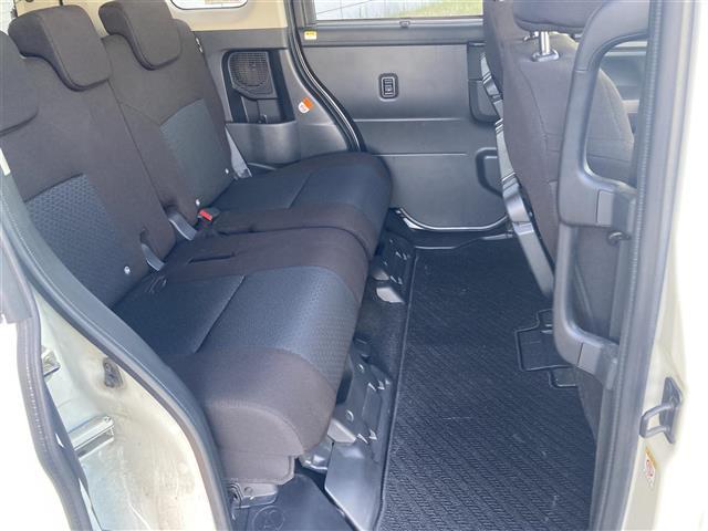 ルーミー G パノラミックビュー 追突軽減ブレーキ Bluetoothオーディオ パワステ Aライト Aストップ LEDライト 横滑り防止システム エアバック パワーウィンドウ 運転席助手席エアバック ナビ&TV(6枚目)