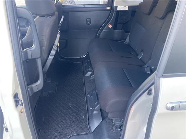 ルーミー G パノラミックビュー 追突軽減ブレーキ Bluetoothオーディオ パワステ Aライト Aストップ LEDライト 横滑り防止システム エアバック パワーウィンドウ 運転席助手席エアバック ナビ&TV(7枚目)