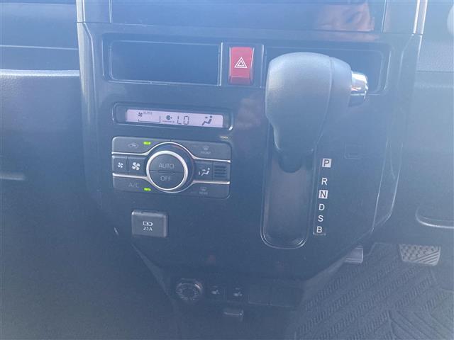 ルーミー G パノラミックビュー 追突軽減ブレーキ Bluetoothオーディオ パワステ Aライト Aストップ LEDライト 横滑り防止システム エアバック パワーウィンドウ 運転席助手席エアバック ナビ&TV(19枚目)