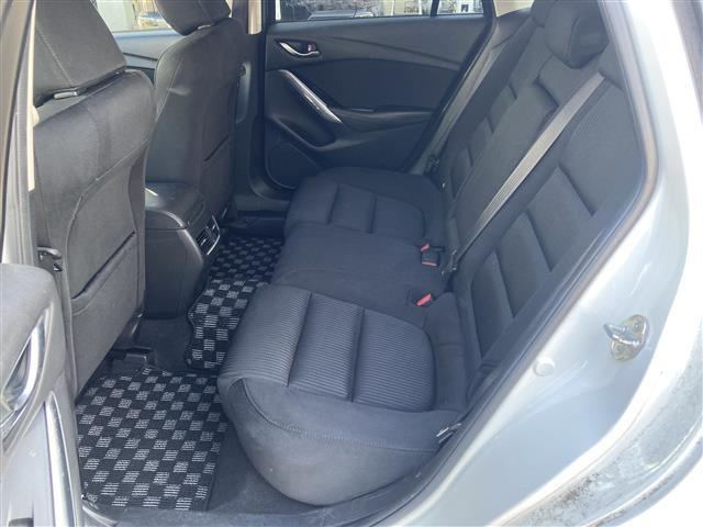 アテンザワゴン ＸＤ　フルセグテレビ　ＤＶＤ再生機能　メモリーナビ　クルーズＣ　オ－トエアコン　キーレス　ＥＴＣ車載器　ドラレコ　ＡＢＳ　パワーウインドウ　カーテンエアバック　Ａライト　ＷエアＢ　パワーステアリング（6枚目）